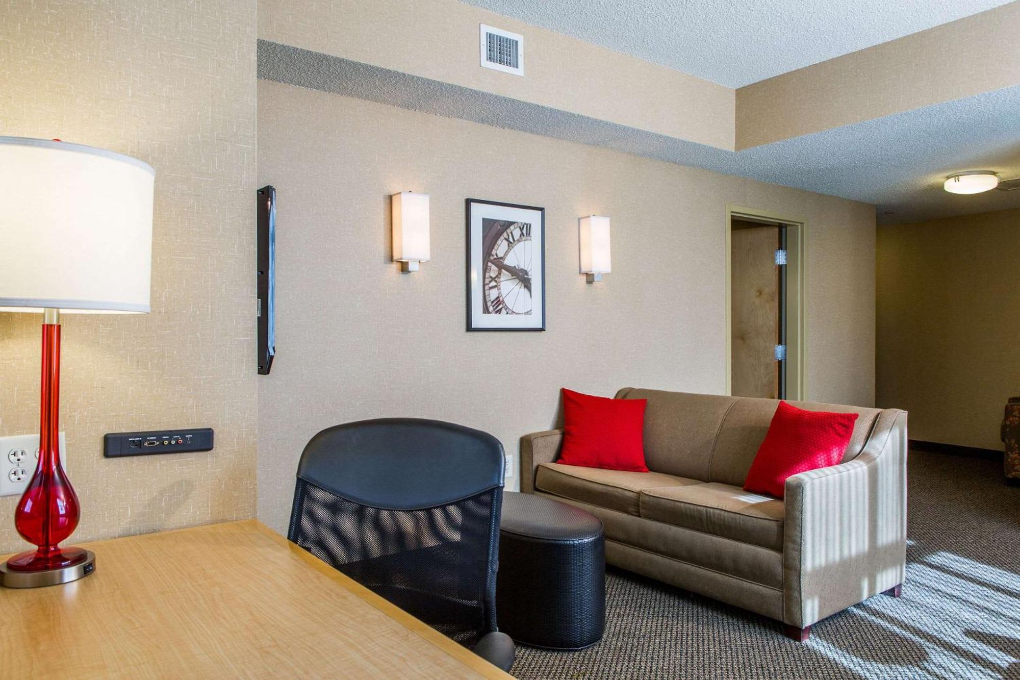 Cambria Hotel Raleigh-Durham Airport Моррисвилл Экстерьер фото