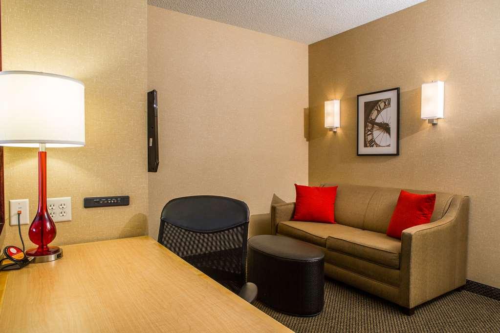 Cambria Hotel Raleigh-Durham Airport Моррисвилл Номер фото